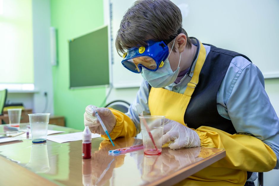 Top 10 Science Fair Competitions for High Schoolers in 2026